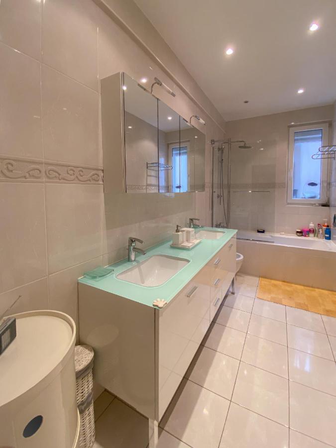 Elegance ,space & Luxury In Căn hộ *